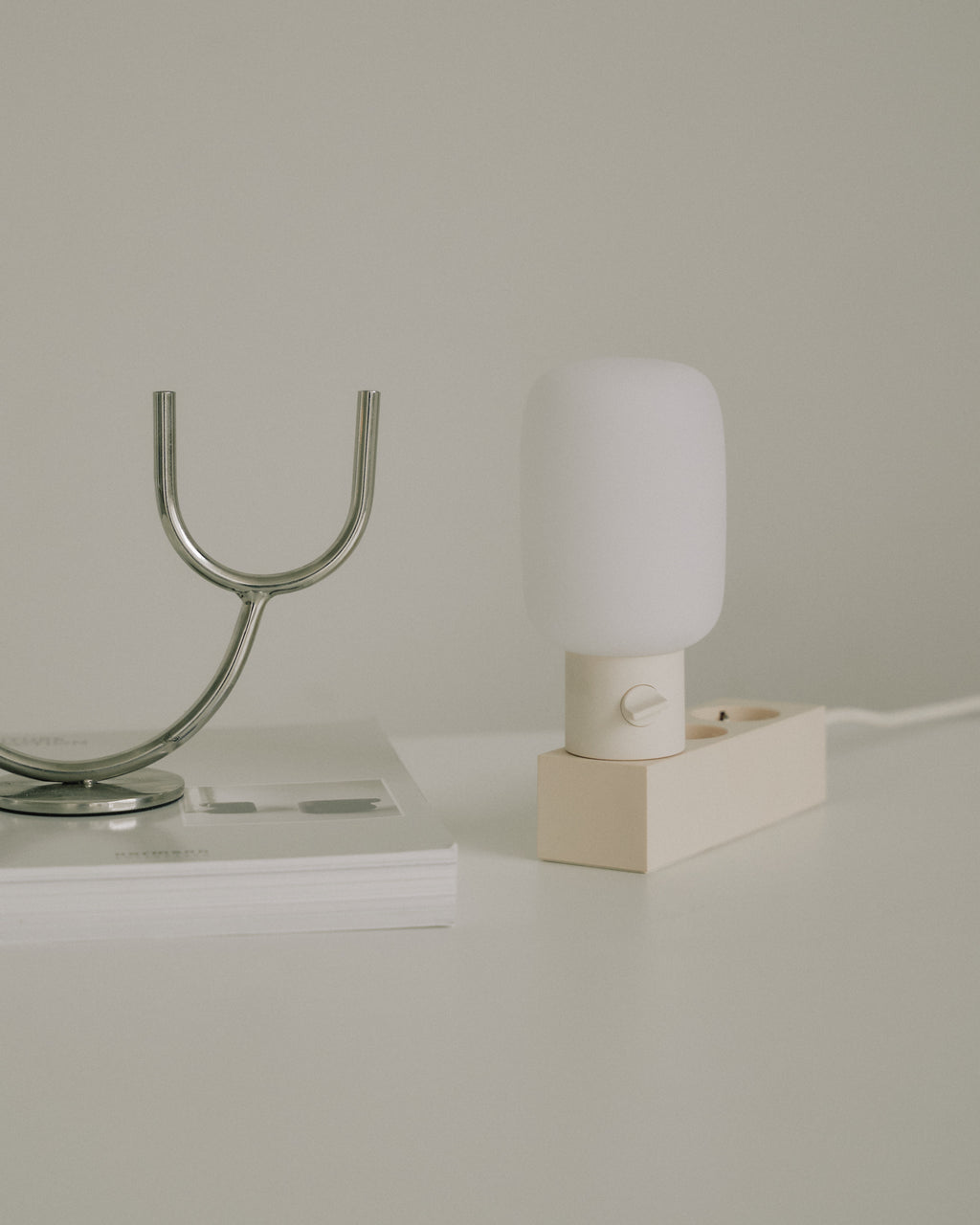 Pedestal Plug-in Lamp Lighting 007 Pearl